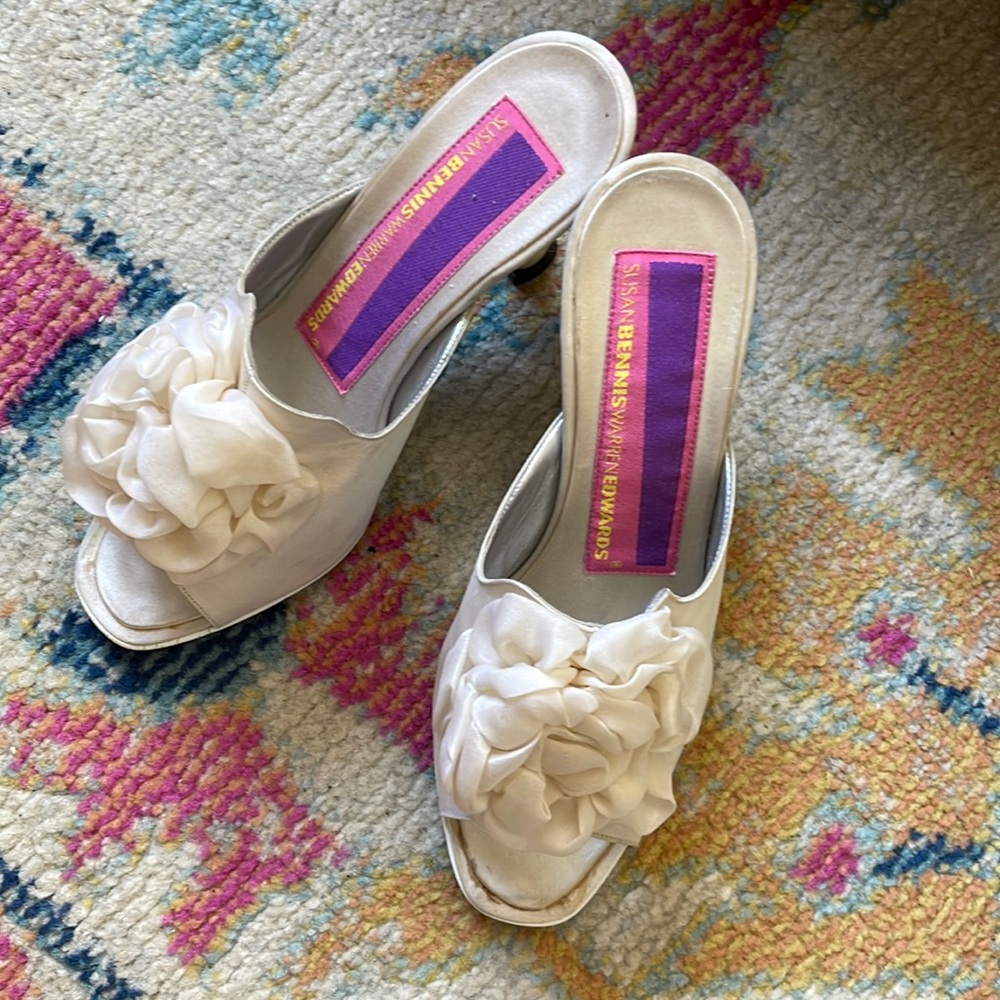 Vintage Susan Bennis/Warren Edwards bridal white heels with sweet tulle flowers